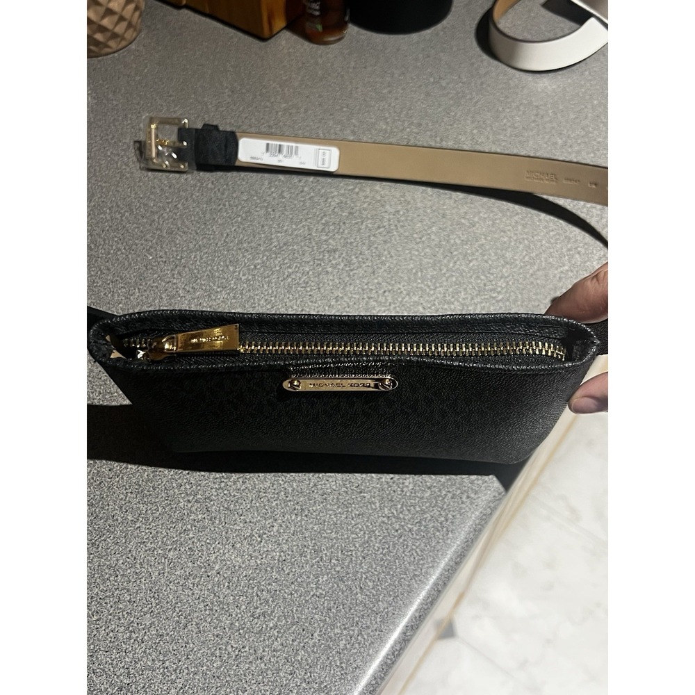 NWT Michael Kors Black S /M Signature Belt Bag - Picture 9 of 9